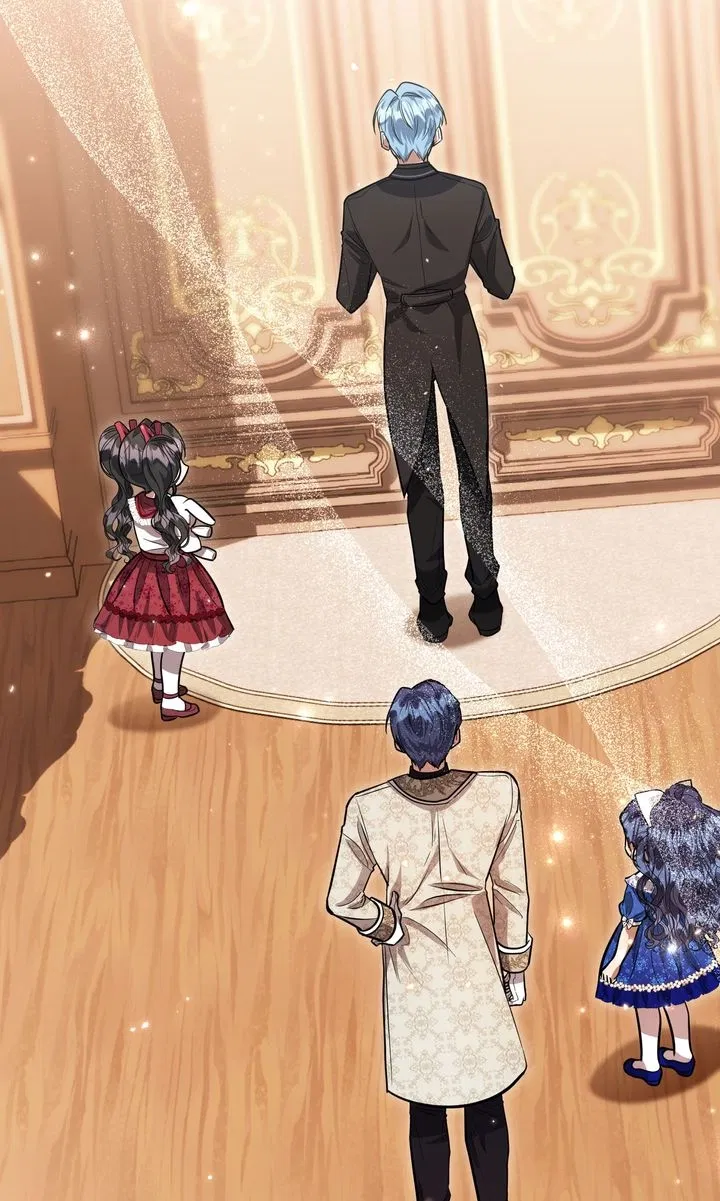 Read The Villain’s Daughter Plans to Run Away Manga Online